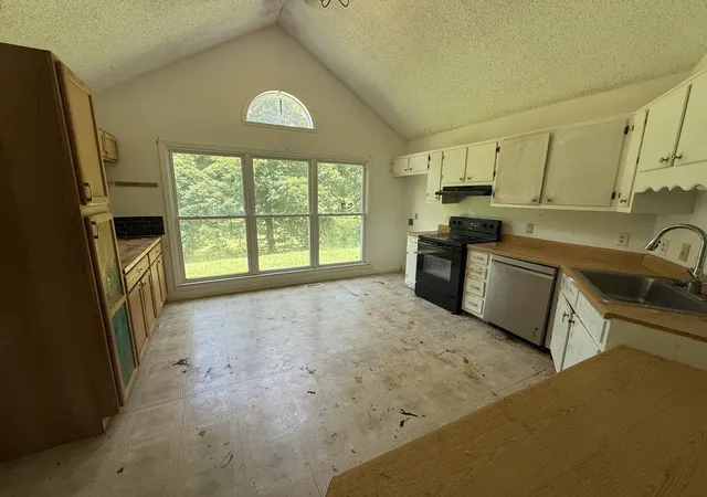 Homes for sale in Pulaski, TN | 175 Angus Watts Rd, Pulaski, TN 38478 | MLS# 3247812