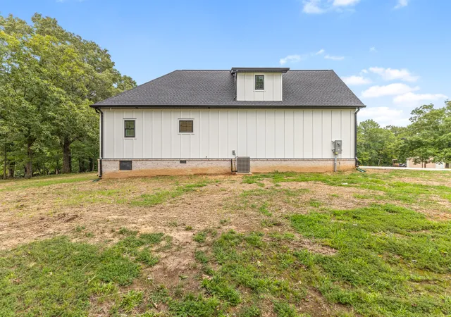 Photo 3 of Single family home for sale at 1064 Mulberry St, Burns, TN 37029 | MLS# 3247983 | Listing updated on 2026-10-03