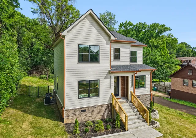 Homes for sale in Nashville, TN | 2809 Cooper Ln, Nashville, TN 37216 | MLS# 3248564