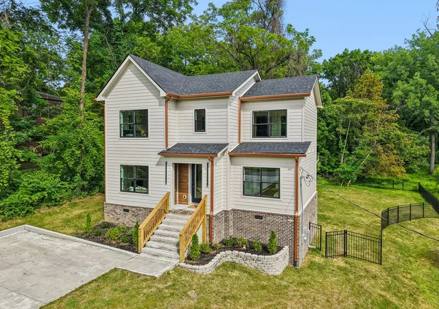 Homes for sale in Nashville, TN | 2809 Cooper Ln, Nashville, TN 37216 | MLS# 3248564