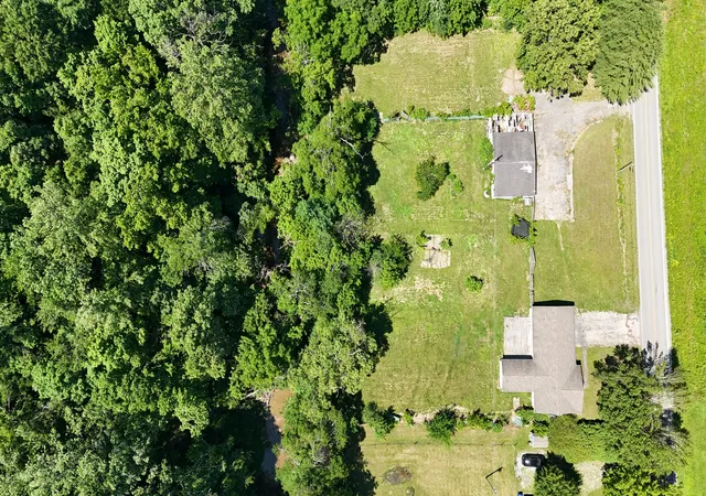 3rd image of 3587 Old Hwy 31E, Westmoreland, TN 37186 | MLS# 3247975