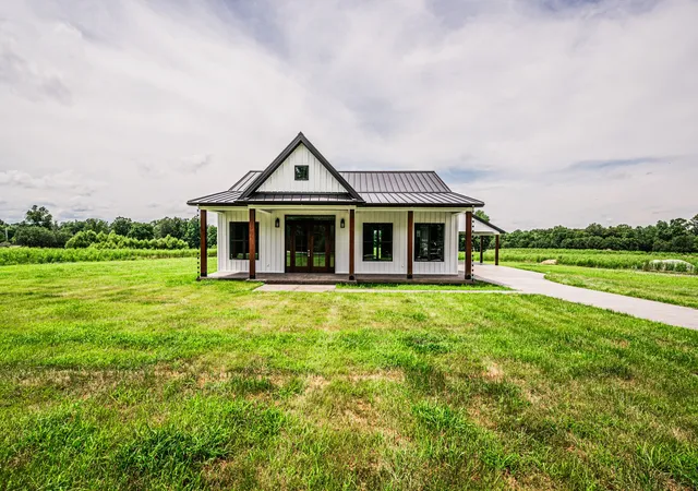 Homes for sale in Lewisburg, KY | 721 Whites Carver Road, Lewisburg, KY 42256 | MLS# 3269868