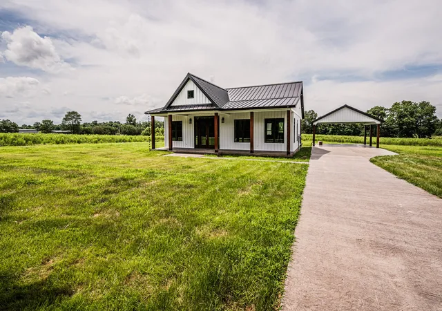 Homes for sale in Lewisburg, KY | 721 Whites Carver Road, Lewisburg, KY 42256 | MLS# 3269868