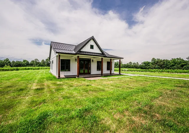 Homes for sale in Lewisburg, KY | 721 Whites Carver Road, Lewisburg, KY 42256 | MLS# 3269868