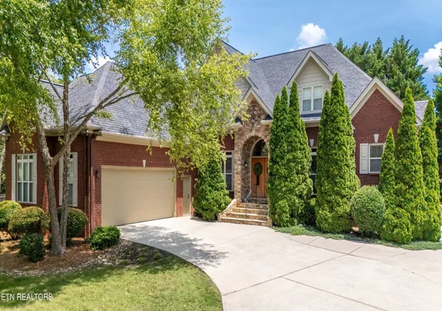 2nd image of 1746 Burnside Dr, Maryville, TN 37801 | MLS# 3247941