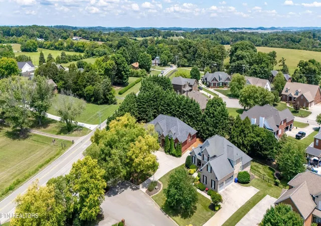 46th image of 1746 Burnside Dr, Maryville, TN 37801 | MLS# 3247941