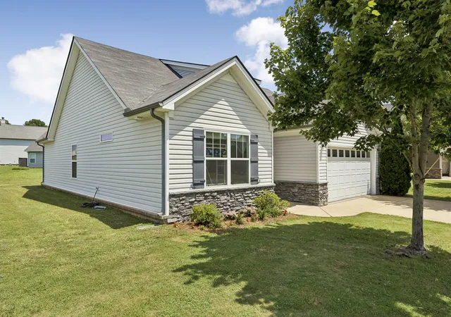Homes for sale in Spring Hill, TN | 2120 Longhunter Chase Dr, Spring Hill, TN 37174 | MLS# 3249122