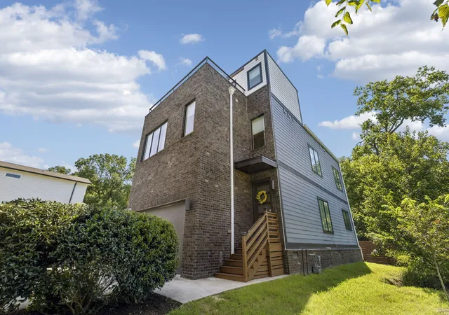 Photo 2 of Single family home for sale at 2702b Bronte Ave, Nashville, TN 37216 | MLS# 3250224 | Listing updated on 2026-09-02
