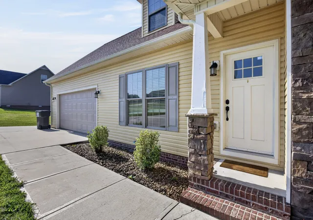 Photo 1 of Single family home for sale at 4704 Ellen Cir, Cookeville, TN 38501 | MLS# 3250551 | Listing updated on 2026-10-20