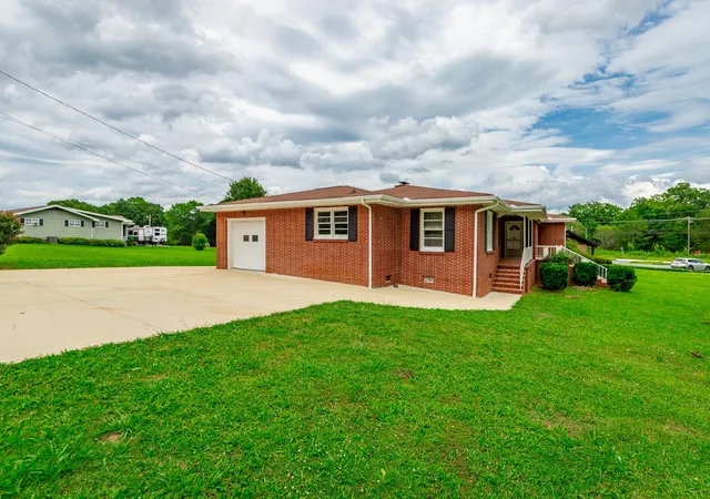 Homes for sale in Chickamauga, GA | 205 Five Points Road, Chickamauga, GA 30707 | MLS# 3247989