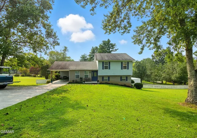 33rd image of 306 Eastwood Dr, La Follette, TN 37766 | MLS# 3302132