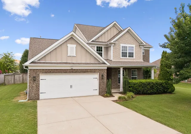 Homes for sale in Thompsons Station, TN | 5008 Stately Dr, Thompsons Station, TN 37179 | MLS# 3263949