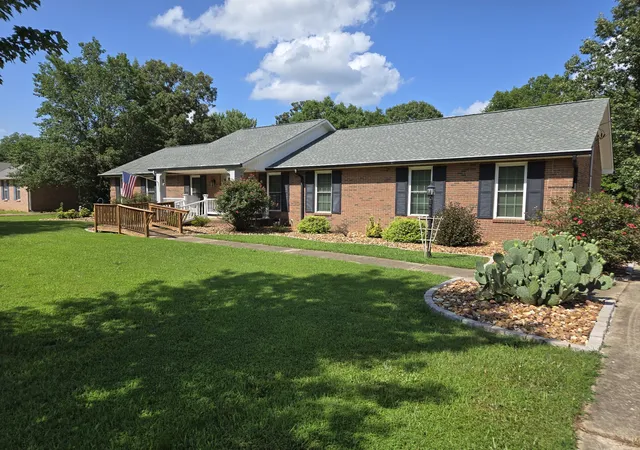 Homes for sale in New Johnsonville, TN | 415 River Oaks Dr, New Johnsonville, TN 37134 | MLS# 3261041