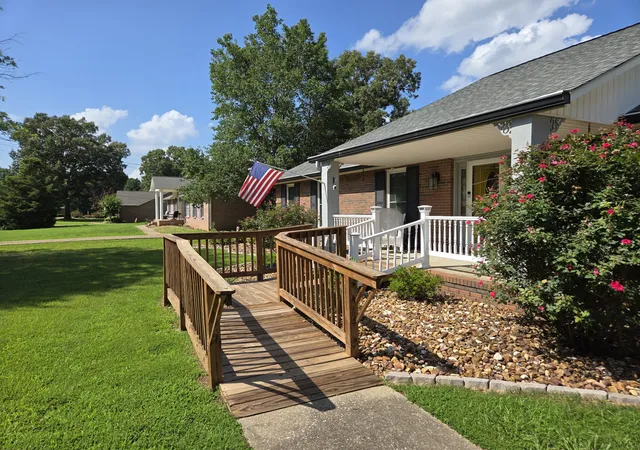 Homes for sale in New Johnsonville, TN | 415 River Oaks Dr, New Johnsonville, TN 37134 | MLS# 3261041