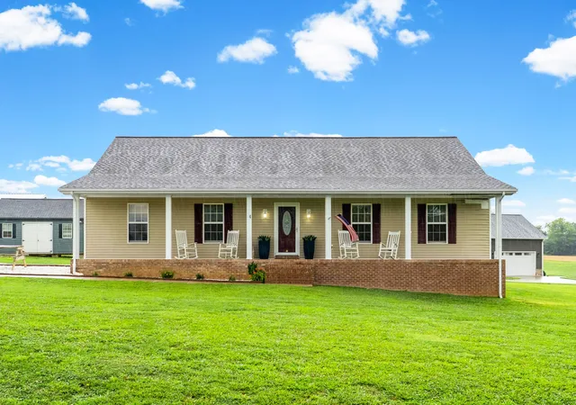 Homes for sale in Cadiz, KY | 54 Victoria Dr, Cadiz, KY 42211 | MLS# 3248069