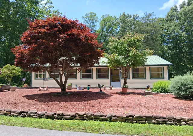 Homes for sale in Signal Mountain, TN | 2301 Holly St, Signal Mountain, TN 37377 | MLS# 3248243