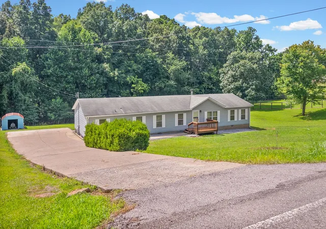 2nd image of 4736 Mickle Ln, Clarksville, TN 37043 | MLS# 3248764