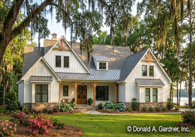 Photo 1 of Single family home for sale at 2627 Spencer Ml Rd, Bon Aqua, TN 37025 | MLS# 3597500 | Listing updated on 2026-10-07