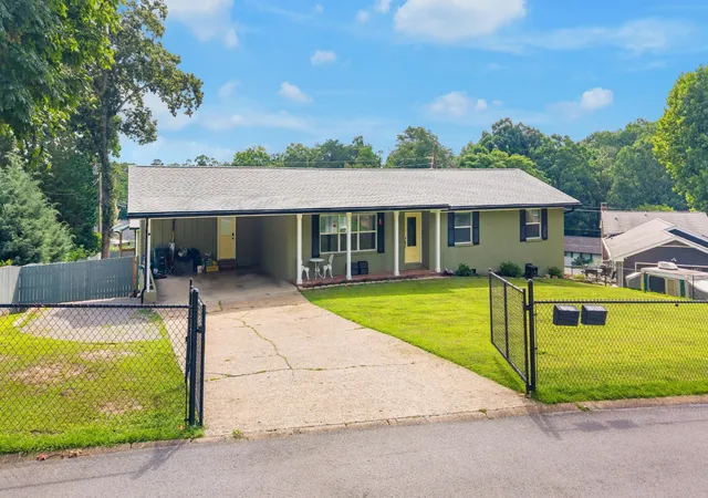 3rd image of 1303 Tabitha Dr, Hixson, TN 37343 | MLS# 3248131