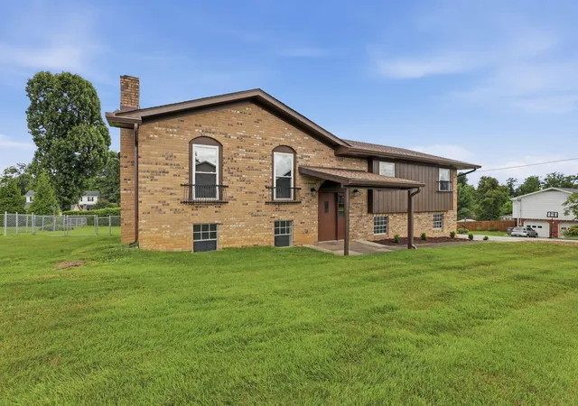 2nd image of 2802 Saint Lawrence Road, Chattanooga, TN 37421 | MLS# 3268531