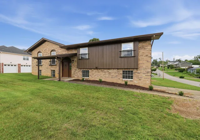 3rd image of 2802 Saint Lawrence Road, Chattanooga, TN 37421 | MLS# 3268531