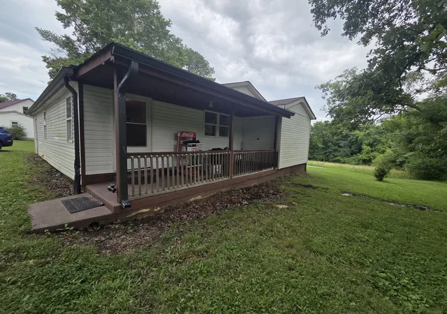 Homes for sale in Mc Ewen, TN | 848 N Hurricane Creek Rd, Mc Ewen, TN 37101 | MLS# 3251189