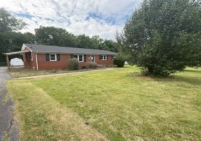 Homes for sale in Shelbyville, TN | 400 Neely Ave, Shelbyville, TN 37160 | MLS# 3248167