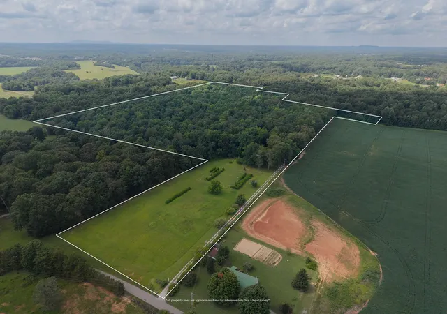 Photo 1 of Single family home for sale at 612 Bost Rd, Mc Minnville, TN 37110 | MLS# 3250913 | Listing updated on 2026-10-21