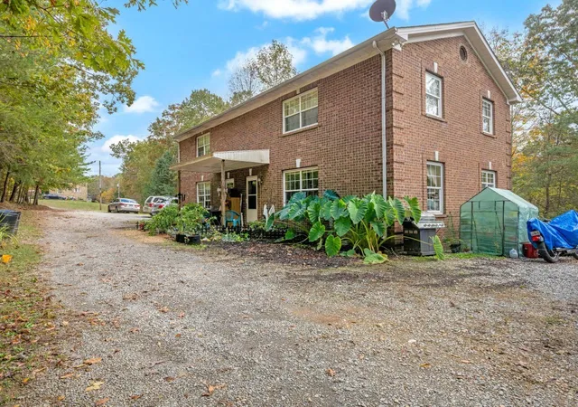 Listing Photo 4 - Condo for sale in building located at 10116 Sneed Pt, Lyles, TN 37098
