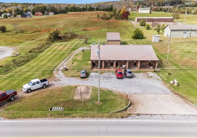 3rd image of 4921 Hwy 48 N, Nunnelly, TN 37137 | MLS# 3276563