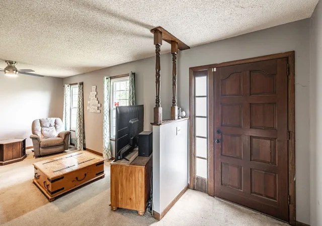 Photo 3 of Single family home for sale at 102 Lake Point Dr, Gallatin, TN 37066 | MLS# 3251014 | Listing updated on 2026-08-20