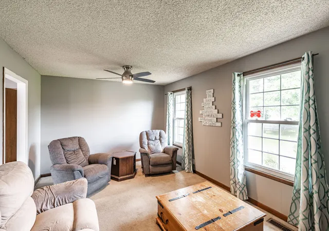 Photo 4 of Single family home for sale at 102 Lake Point Dr, Gallatin, TN 37066 | MLS# 3251014 | Listing updated on 2026-08-20