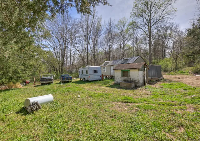 3rd image of 1200 Bloom Landing Rd, Charlotte, TN 37036 | MLS# 3248165