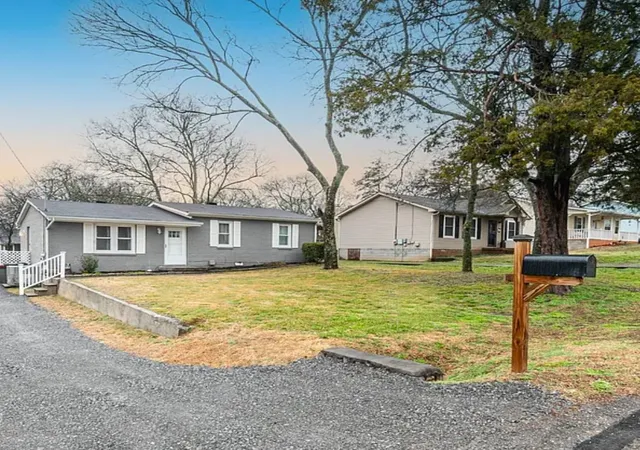 Photo 2 of Single family home for sale at 1430 Ocoee Trl, Madison, TN 37115 | MLS# 3248287 | Listing updated on 2026-09-27