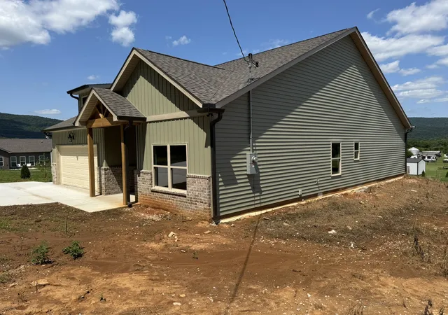 Homes for sale in Pelham, TN | 2266 White Ridge Rd, Pelham, TN 37366 | MLS# 3248297