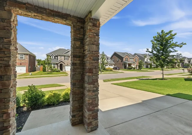 Photo 3 of Single family home for sale at 214 Campbell Cir, Mount Juliet, TN 37122 | MLS# 3248730 | Listing updated on 2026-09-19