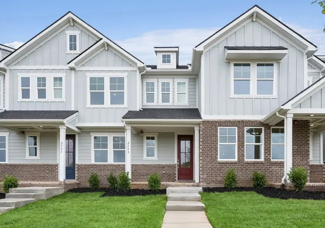Photo 2 of Townhouse for sale at 2585 Peaceful Valley Dr, Columbia, TN 38401 | MLS# 3248309 | Listing updated on 2026-07-14