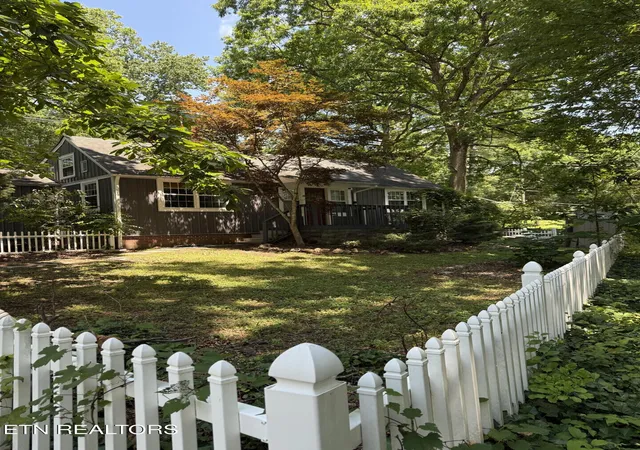 Homes for sale in Norris, TN | 142 W Norris Rd, Norris, TN 37828 | MLS# 3248310