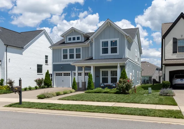 Photo 3 of Single family home for sale at 1406 Serenity Ct, Hendersonville, TN 37075 | MLS# 3248397 | Listing updated on 2026-08-24