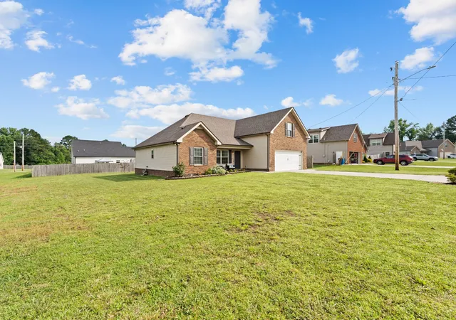 Photo 2 of Single family home for sale at 115 Grace Ct, Manchester, TN 37355 | MLS# 3248439 | Listing updated on 2026-09-23
