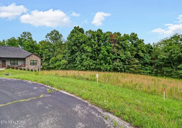 Photo 4 of Land for sale at 0 Suzie Ct, Crossville, TN 38555 | MLS# 3248420 | Listing updated on 2026-08-20
