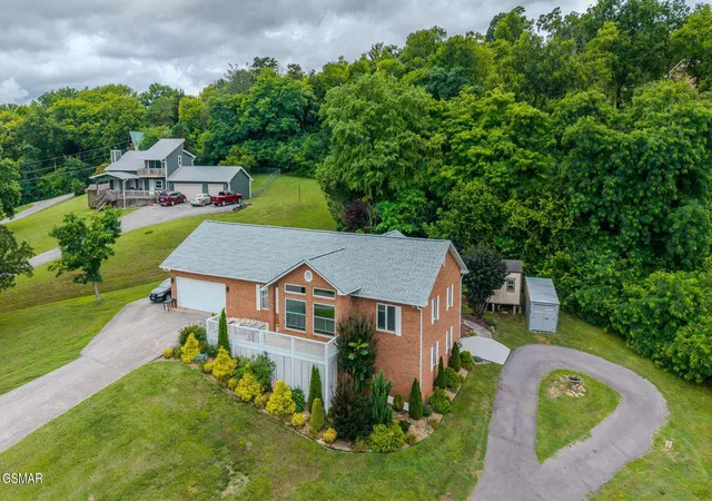 35th image of 940 Hilltop Lane, Kodak, TN 37764 | MLS# 3304839