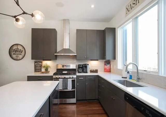Photo 4 of Townhouse for sale at 2128 9th Avenue N, Nashville, TN 37208 | MLS# 3277725 | Listing updated on 2026-08-20