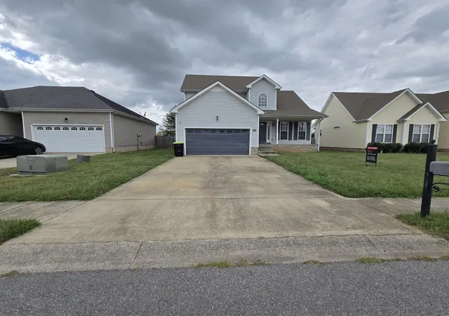 Photo 2 of Single family home for sale at 3764 Cindy Jo Dr N, Clarksville, TN 37040 | MLS# 3248444 | Listing updated on 2026-09-25