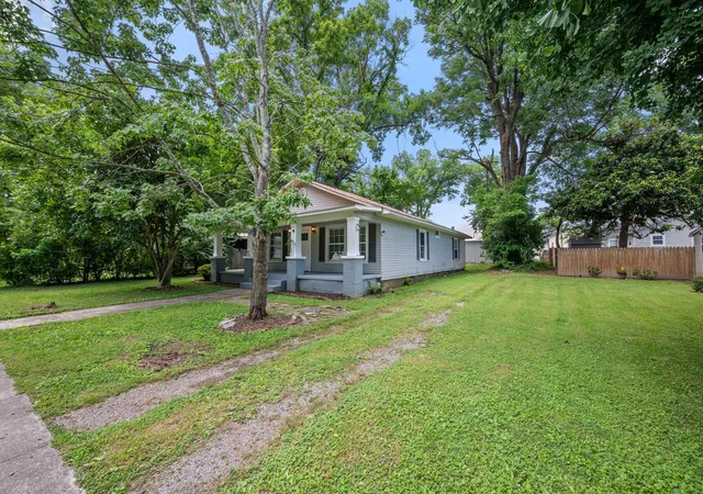 Homes for sale in Tullahoma, TN | 309 N Washington St, Tullahoma, TN 37388 | MLS# 3250267