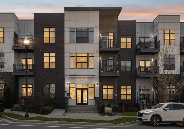 2nd image of 1638 54th Ave N #202, Nashville, TN 37209 | MLS# 3335745