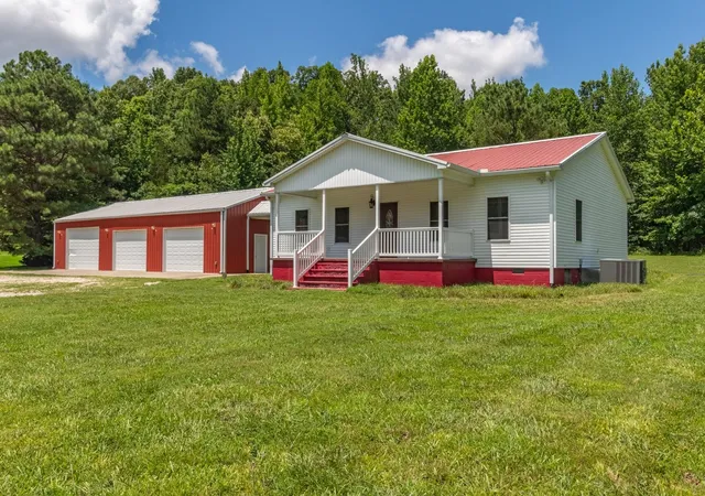 Homes for sale in New Johnsonville, TN | 100 Asbury Dr, New Johnsonville, TN 37134 | MLS# 3248655