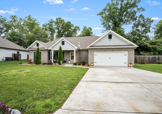 Homes for sale in Tullahoma, TN | 139 Blue Sky Ct, Tullahoma, TN 37388 | MLS# 3249068