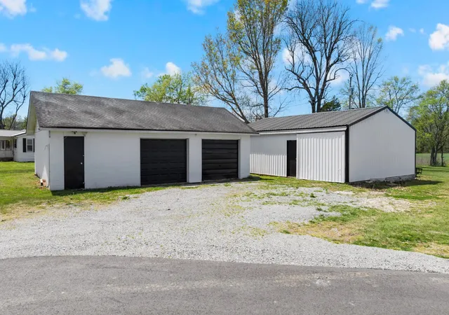 5th image of 110 Buzzard Roost Rd, Chapel Hill, TN 37034 | MLS# 3255169