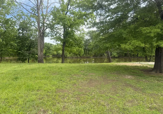 5th image of 298 Duck Blind Rd, Clifton, TN 38425 | MLS# 3248660